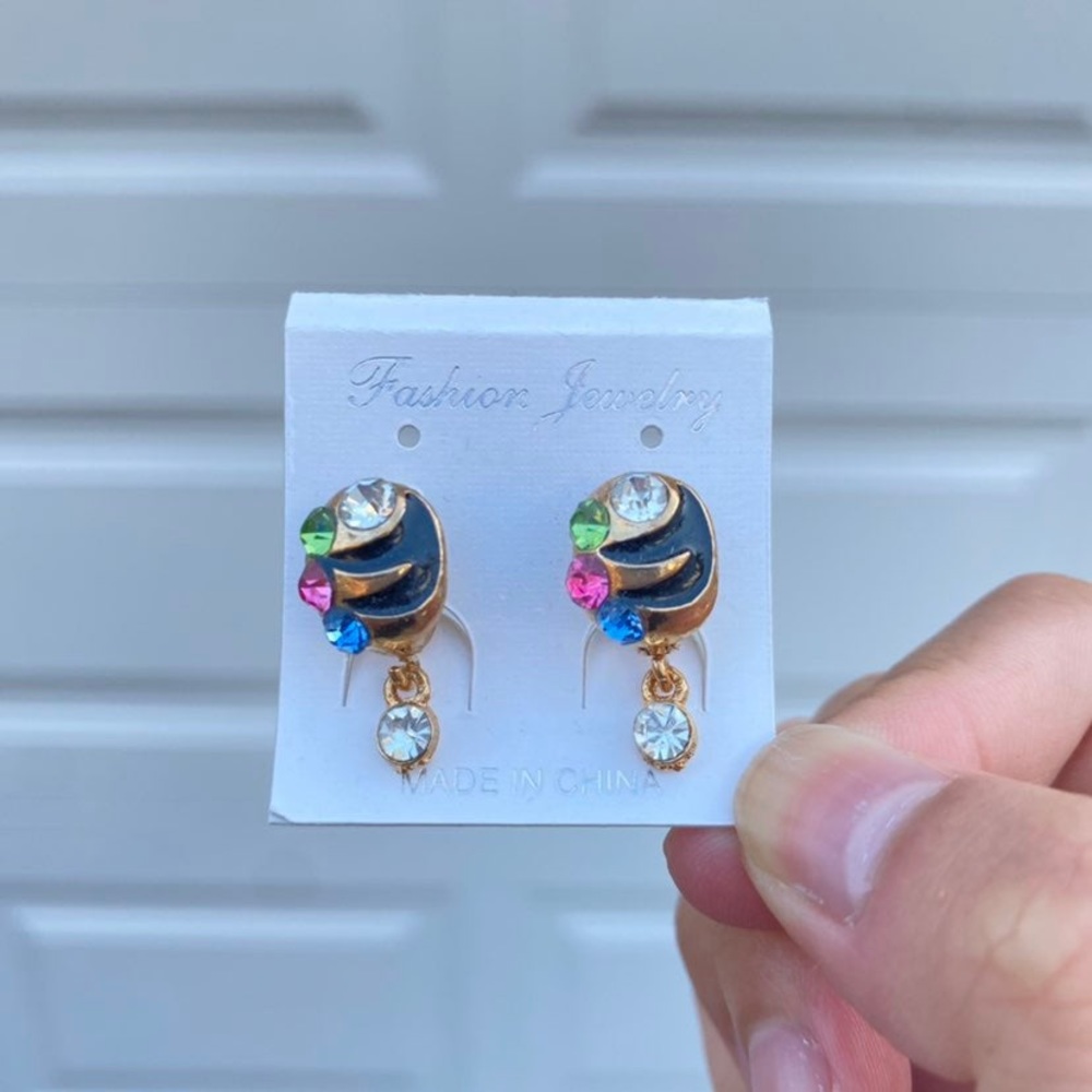 bee huggies earrings